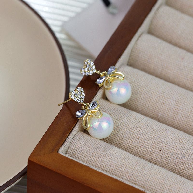 Trendy Earrings for Women & Girls | Korean, Statement, Stud, Hoop & Party Wear Earrings Online