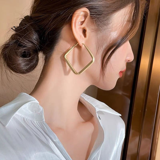 Buy Earrings Online in India | Stylish Earrings for Women & Girls | Korean, Daily Wear, Party Wear, Budget & Premium Jewellery | Oora by Zivya