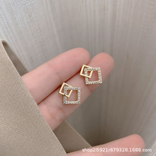 Buy Earrings Online in India | Stylish Earrings for Women & Girls | Korean, Daily Wear, Party Wear, Budget & Premium Jewellery | Oora by Zivya