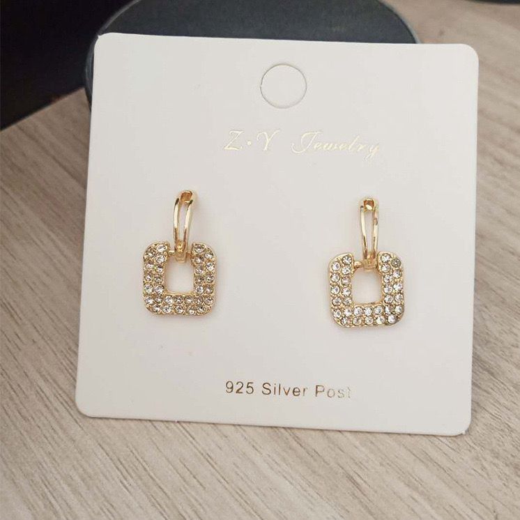 Trendy Earrings for Women & Girls | Korean, Statement, Stud,  Hoop & Party Wear Earrings Online