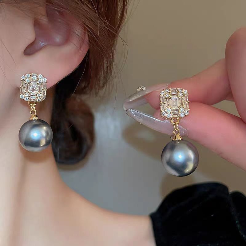 Trendy Earrings for Women & Girls | Korean, Statement, Stud,  Hoop & Party Wear Earrings Online