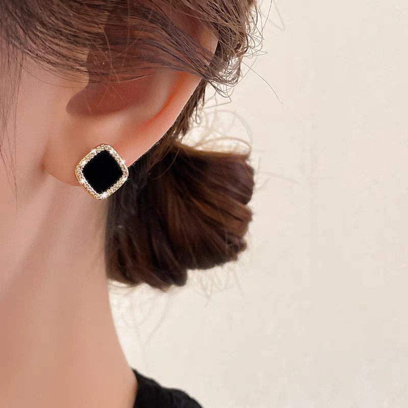 Trendy Korean Style black  Stud  Earrings for Women | gold Plated Fashion Earrings | Lightweight Party Wear Jewellery|