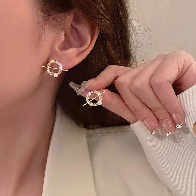 Trendy Earrings for Women & Girls | Korean, Statement, Stud,  Hoop & Party Wear Earrings Online